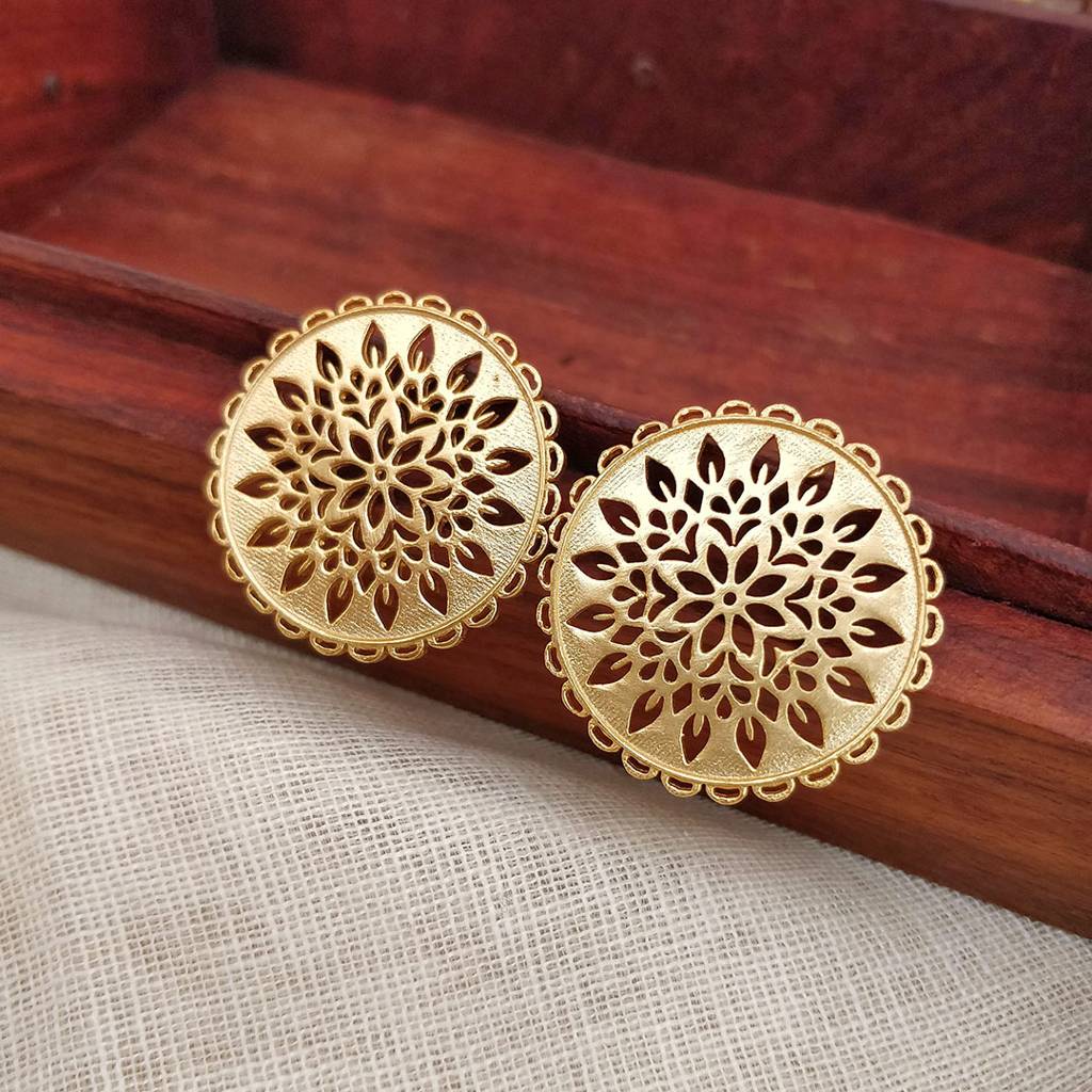 Oliya Ethnic Gold Studs : SAD45_E