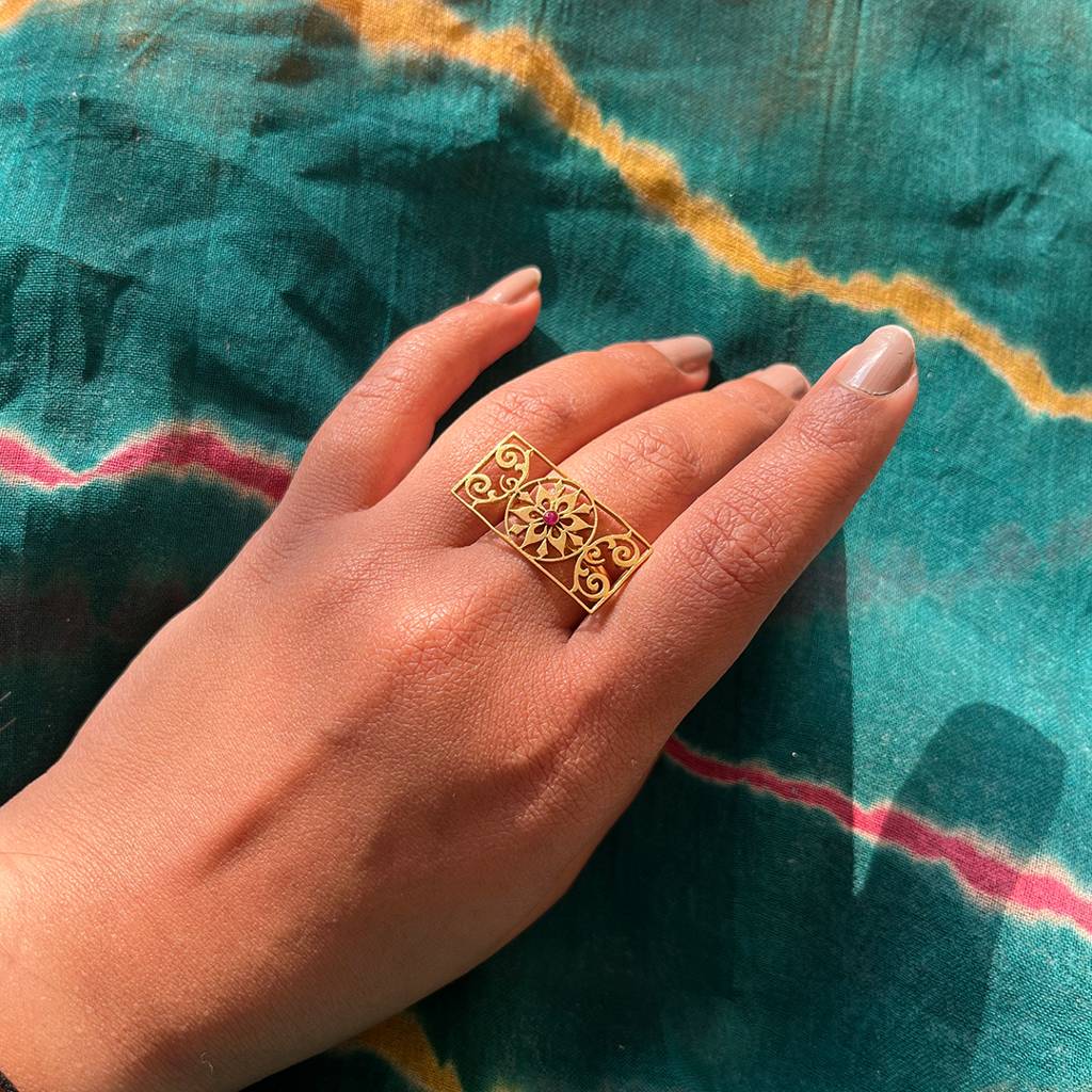 Sahaj Gold Ring : SAD50_R