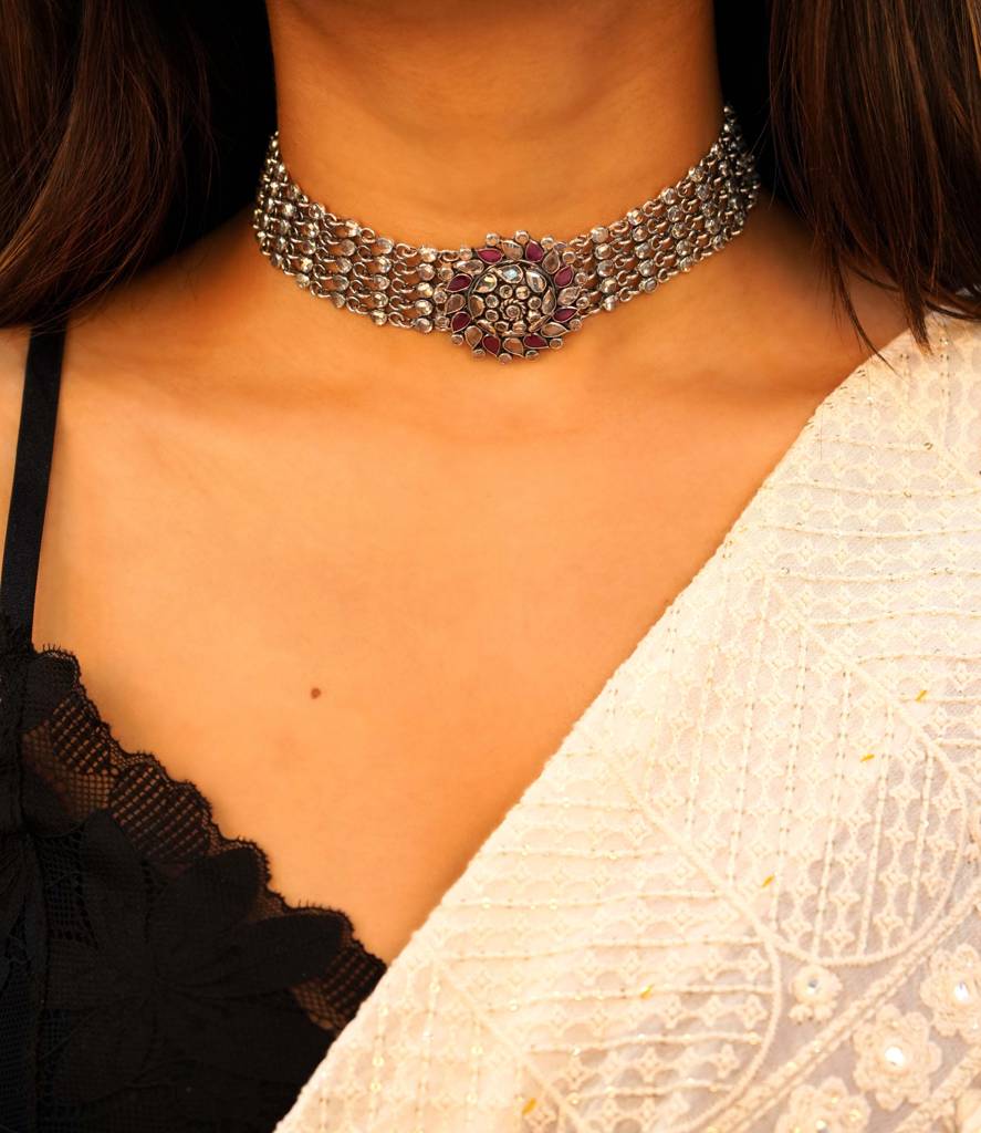 925 Sterling Silver Essence Embossed Motif Scintillating Statement Choker : SN2021