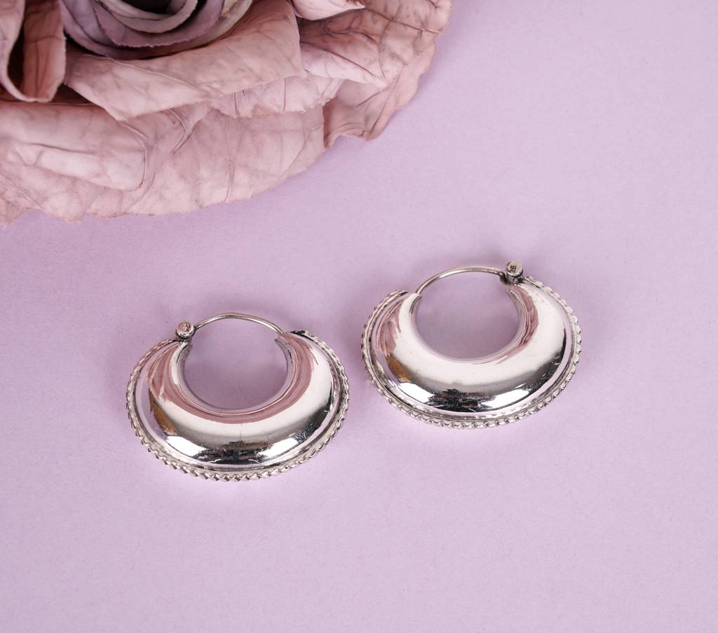 925 Sterling Silver Embossed Fine Hoops : SE1645