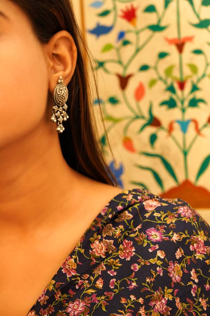 925 Sterling Silver Peacock Motif Jali Ghughri Earring : SE1648