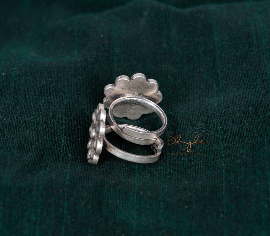 Moh Mini Flower Toe Ring : SK256-3-1-1