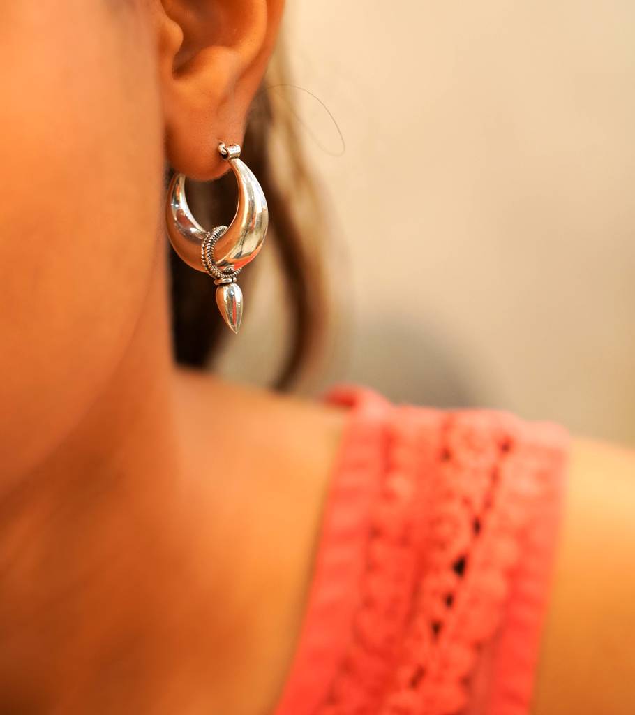 925 Sterling Silver Classic Tribal Inspired Hoops : SE1644