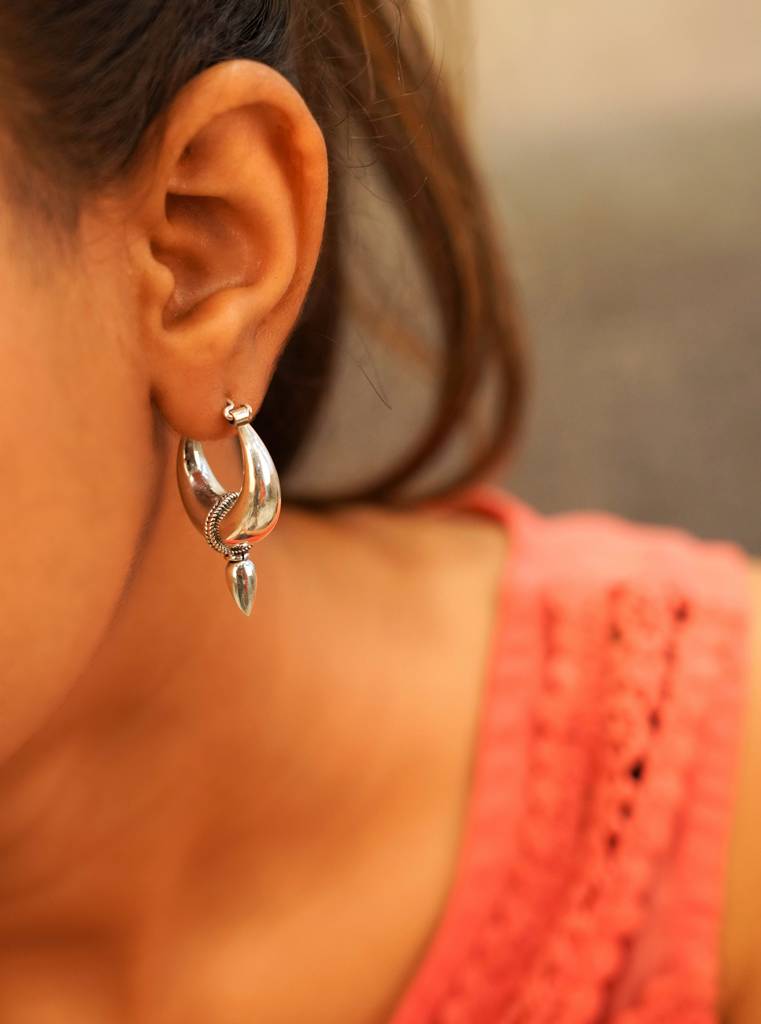 925 Sterling Silver Classic Tribal Inspired Hoops : SE1644