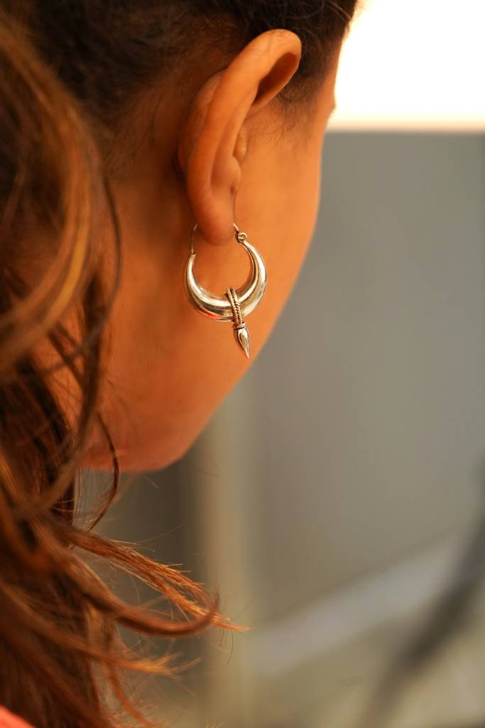 925 Sterling Silver Classic Tribal Inspired Hoops : SE1644
