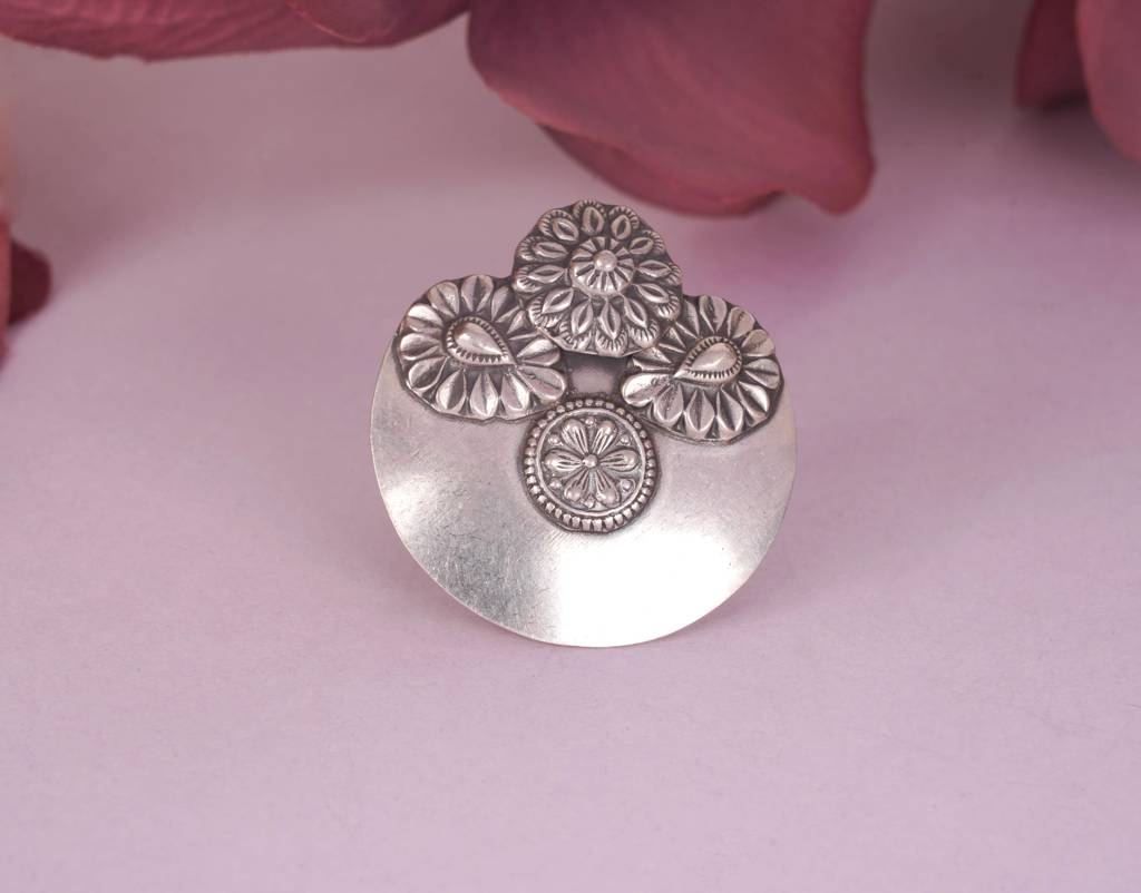 925 Sterling Silver Flora Motif Classic Ring : SR1048