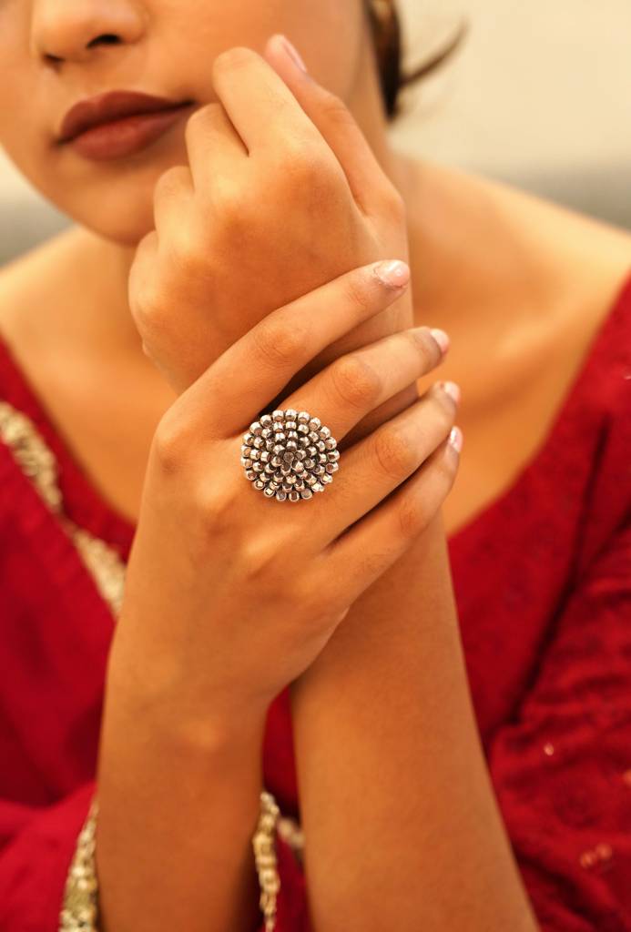925 Sterling Silver Scintillating Flower Motif Ring : SR1013-1-1
