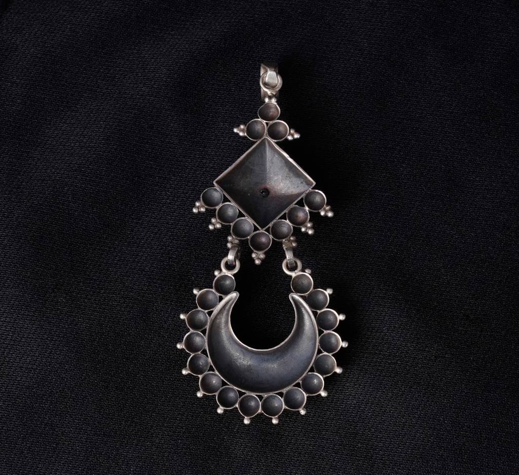 925 Sterling Silver Mizoya Chandra Motif Drop Pendant : SN501-1