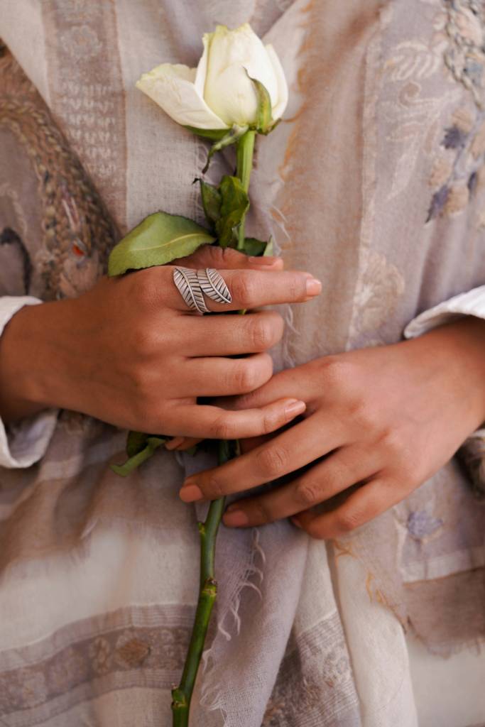 925 Sterling Silver Intricate Dual Leaf Ring : SR1013