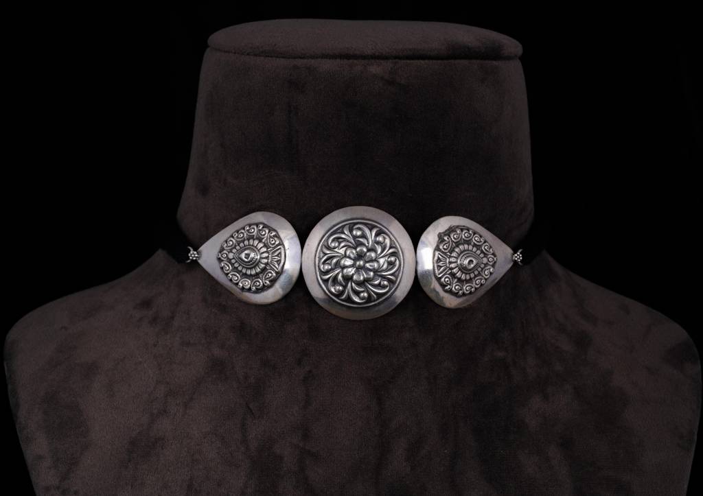 925 Sterling Silver Mizoya Tri Motif Intricate Choker : SN3009