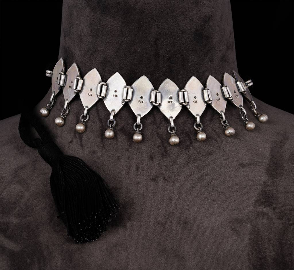925 Sterling Silver Adya Intricate Leaf Drop Choker : SN1155