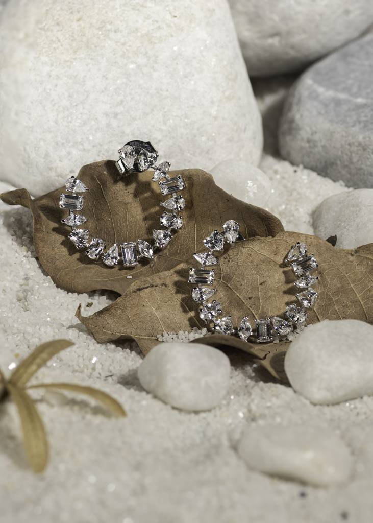 Multi Shaped Half Moon Earrings : SE-014