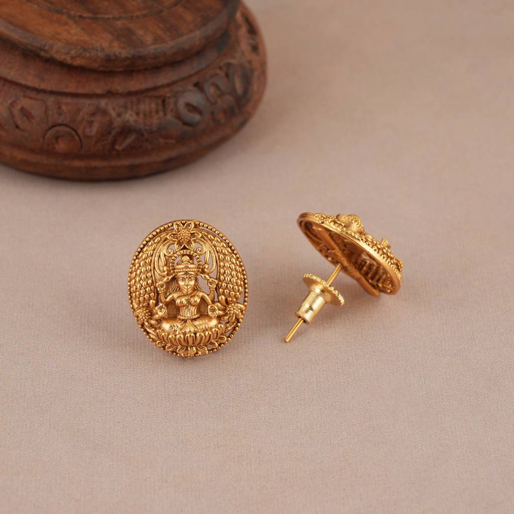 Cute Elegant Plain Antique Gold Maa Lakshmi Pendant Set I Temple Jewellery : SJ418