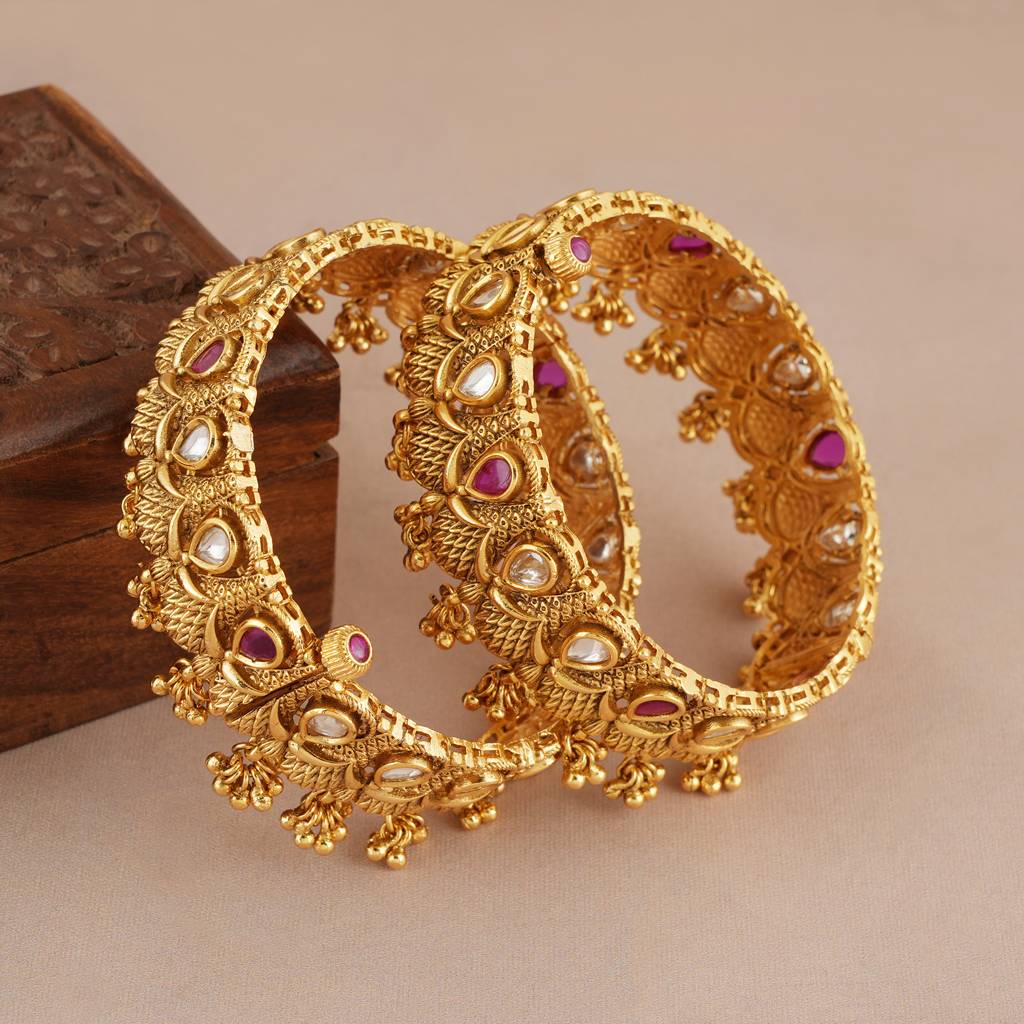 Beautiful Kundan Antique Gold Stone Bangle Set : SJ426