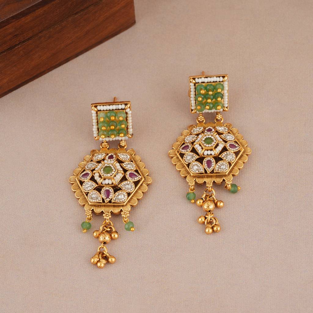 Long Antique Gold Stone Rajwadi Pendant Necklace Set : SJ442