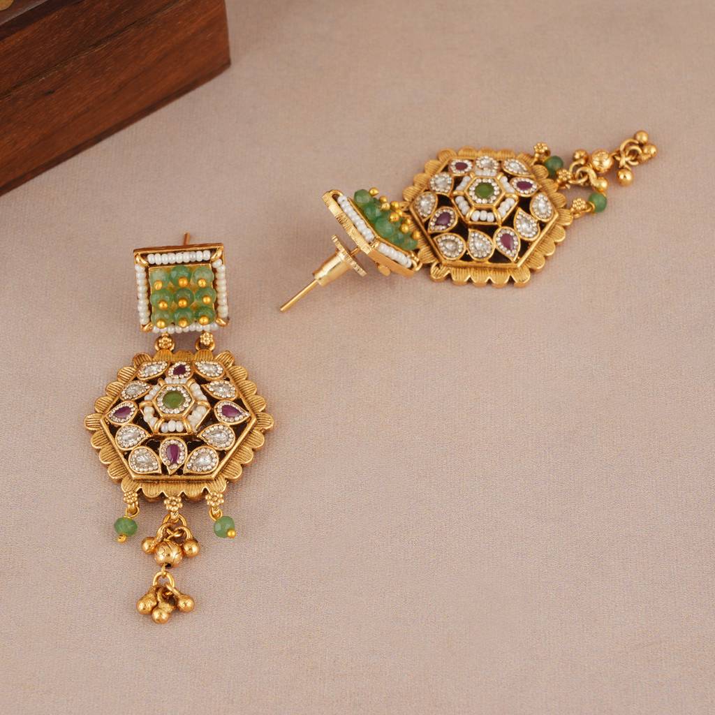 Long Antique Gold Stone Rajwadi Pendant Necklace Set : SJ442