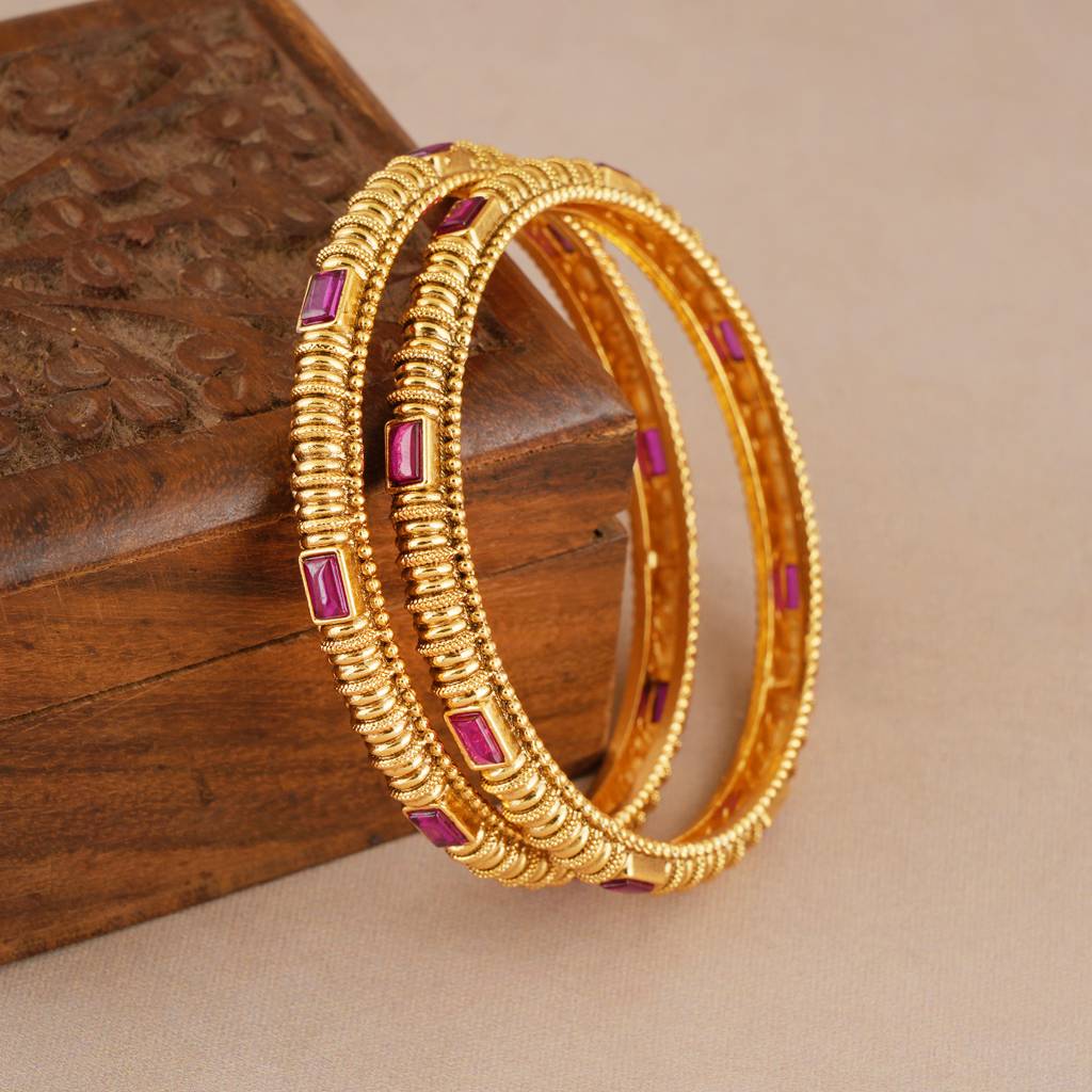 Traditional Antique Gold Ruby Bangle Set : SJ444