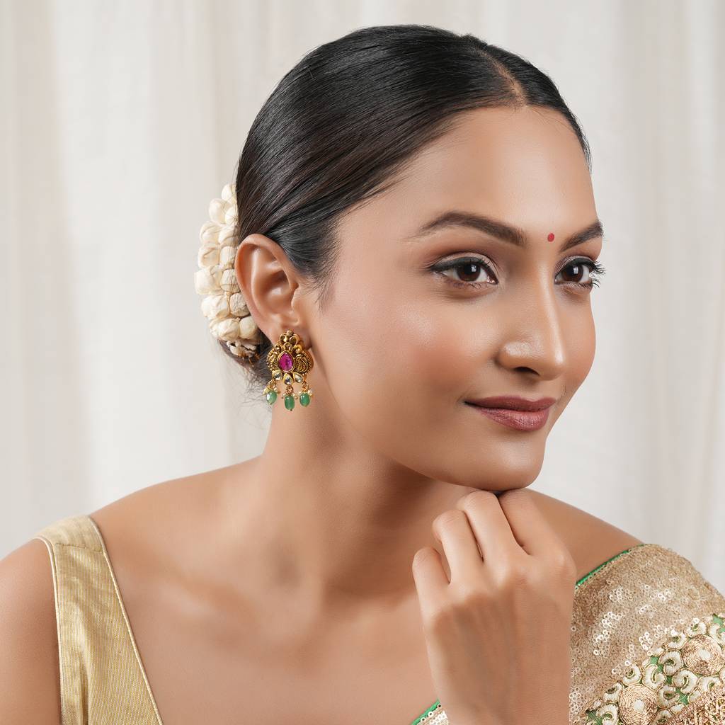 Traditional Emerald Stone Drop Antique Gold Kundan Earring : SJ448
