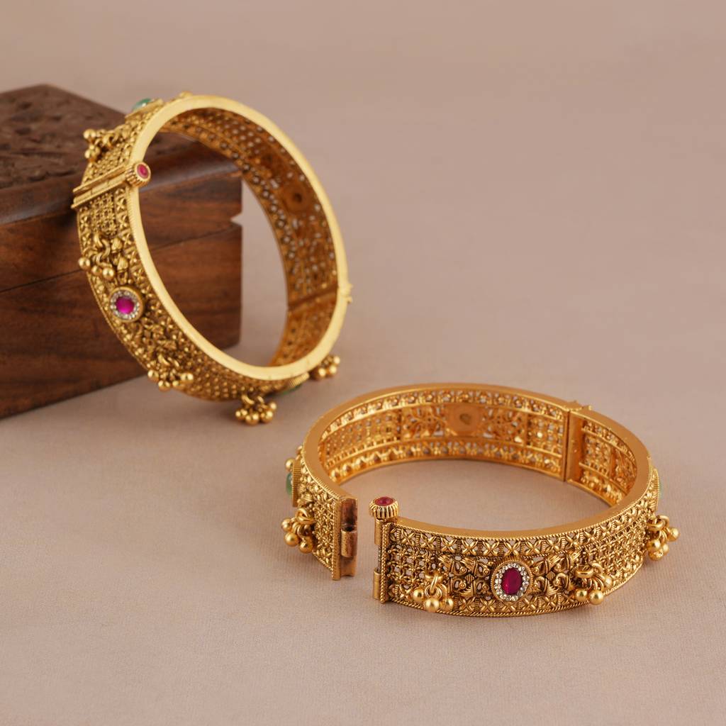 Amazing Antique Gold Stone Broad Openable Bangle Set : SJ449