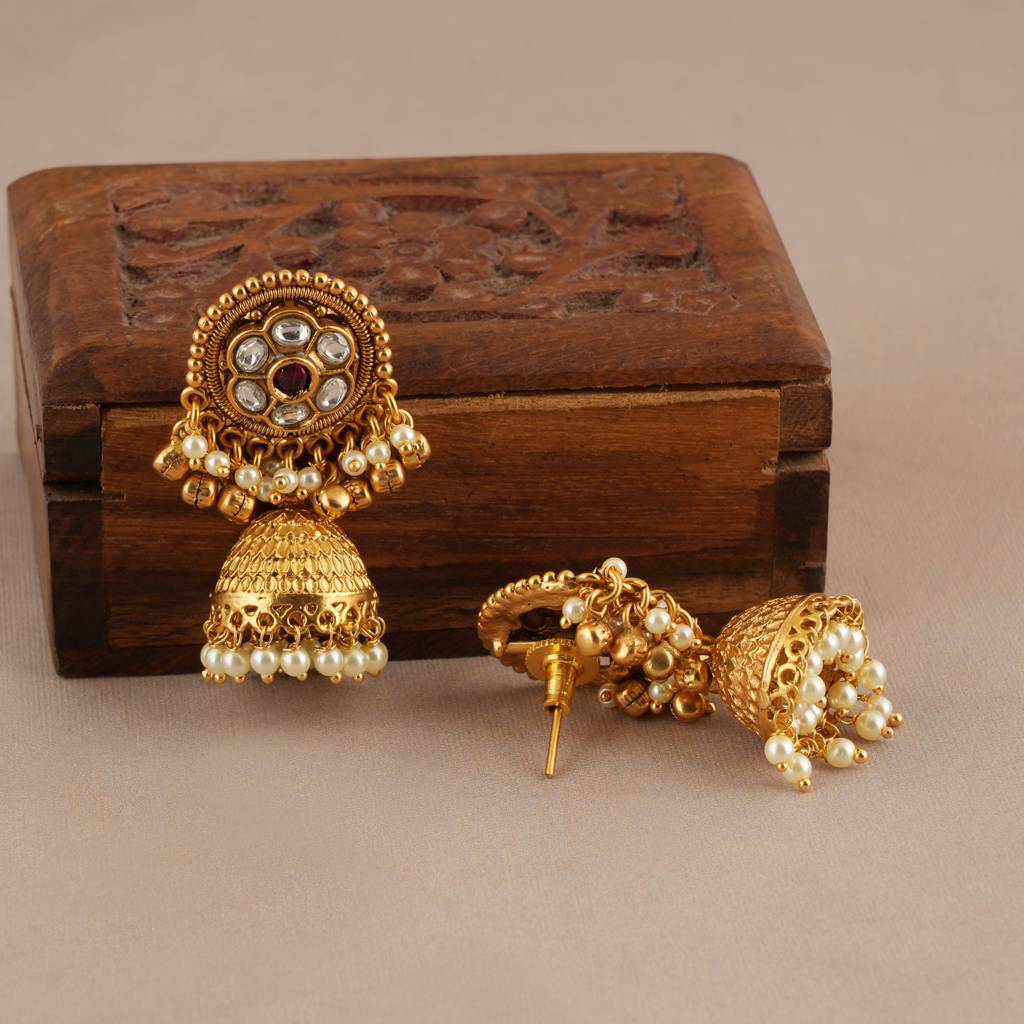 Stunning Traditional Antique Gold Floral Kundan Necklace Set : SJ451