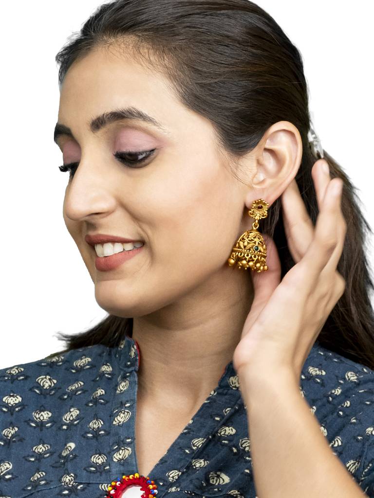 Traditional Indian Temple Jewellery Inspired Matte Gold-Plated Medium Size Jhumka Earrings With Kundan & Pearl For ( : SJE_312