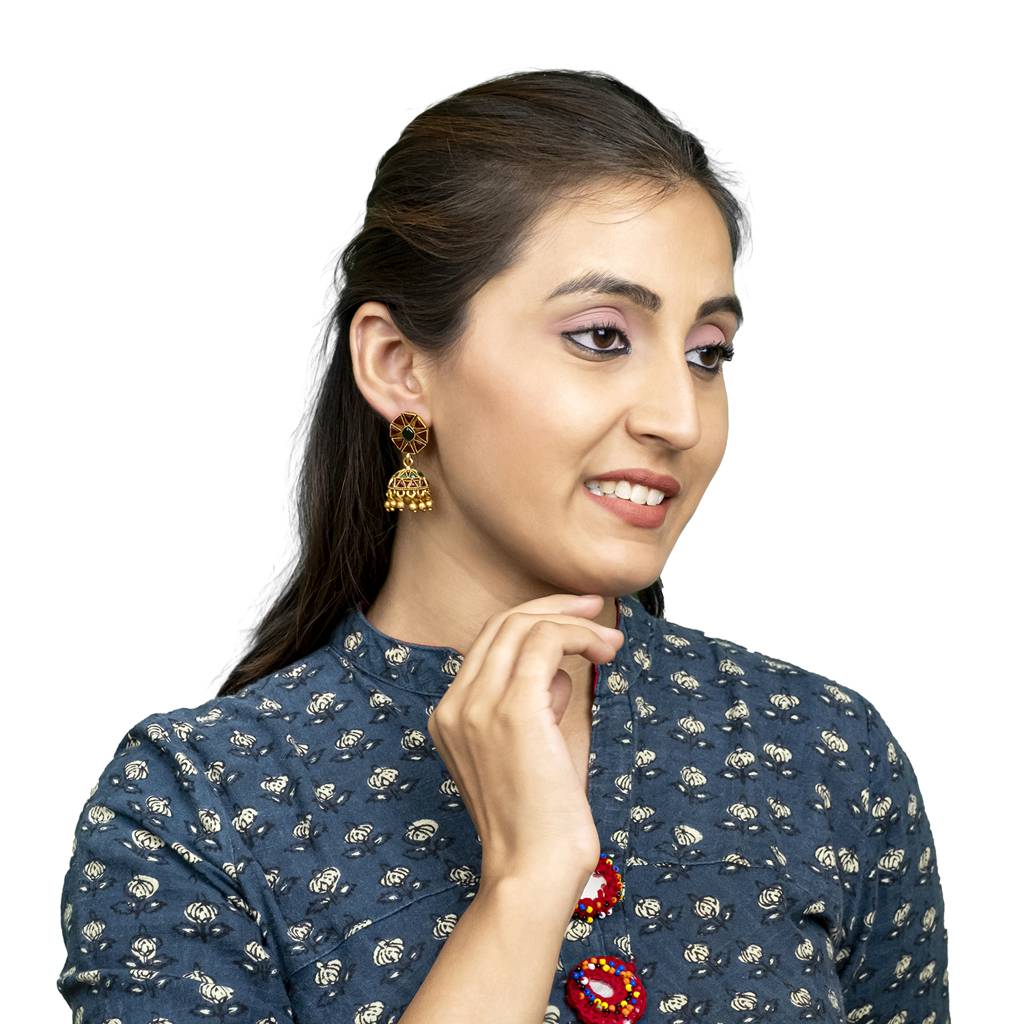 Traditional Indian Temple Jewellery Inspired Matte Medium Sized Gold-Plated Jhumka Earrings With Kundan & Pearl For  : SJE_318