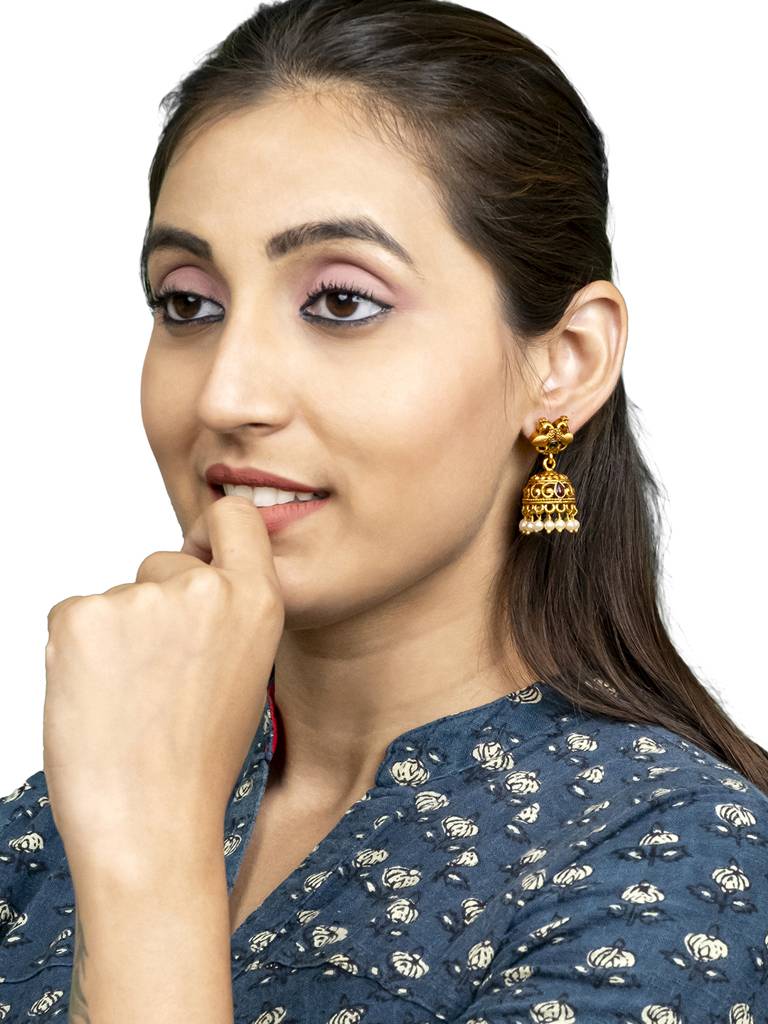 Traditional Indian Temple Jewellery Inspired Matte Gold-Plated Jhumka Small Size Earrings With Kundan & Pearl For : SJE_321_D1