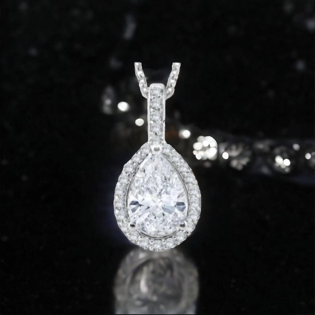 Velvety 1.27Ct Halo Pendant : SJP0004