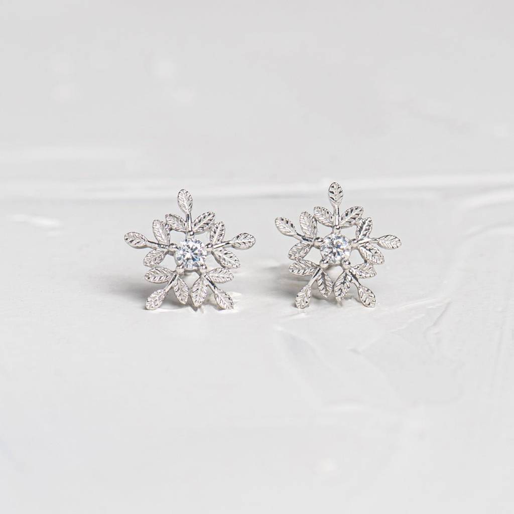 Sugar Snow Stud Earrings : SLVR-E-17SugarSnowStudEarrings