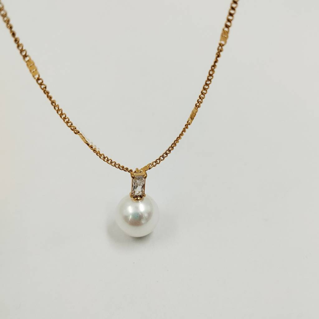 Gold Plated Stainless Steel Lexi Pearl Necklace : (S)N-P-2-0
