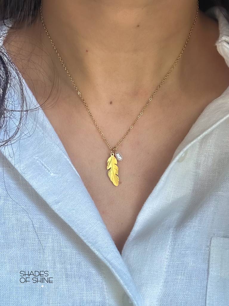 Gold Plated Stainless Steel Leaf Pearl Necklace : (S)N-P-3-0