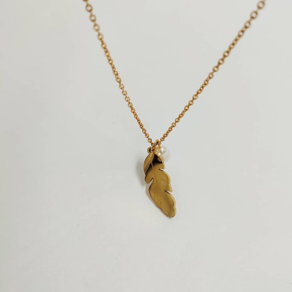 Gold Plated Stainless Steel Leaf Pearl Necklace : (S)N-P-3-0