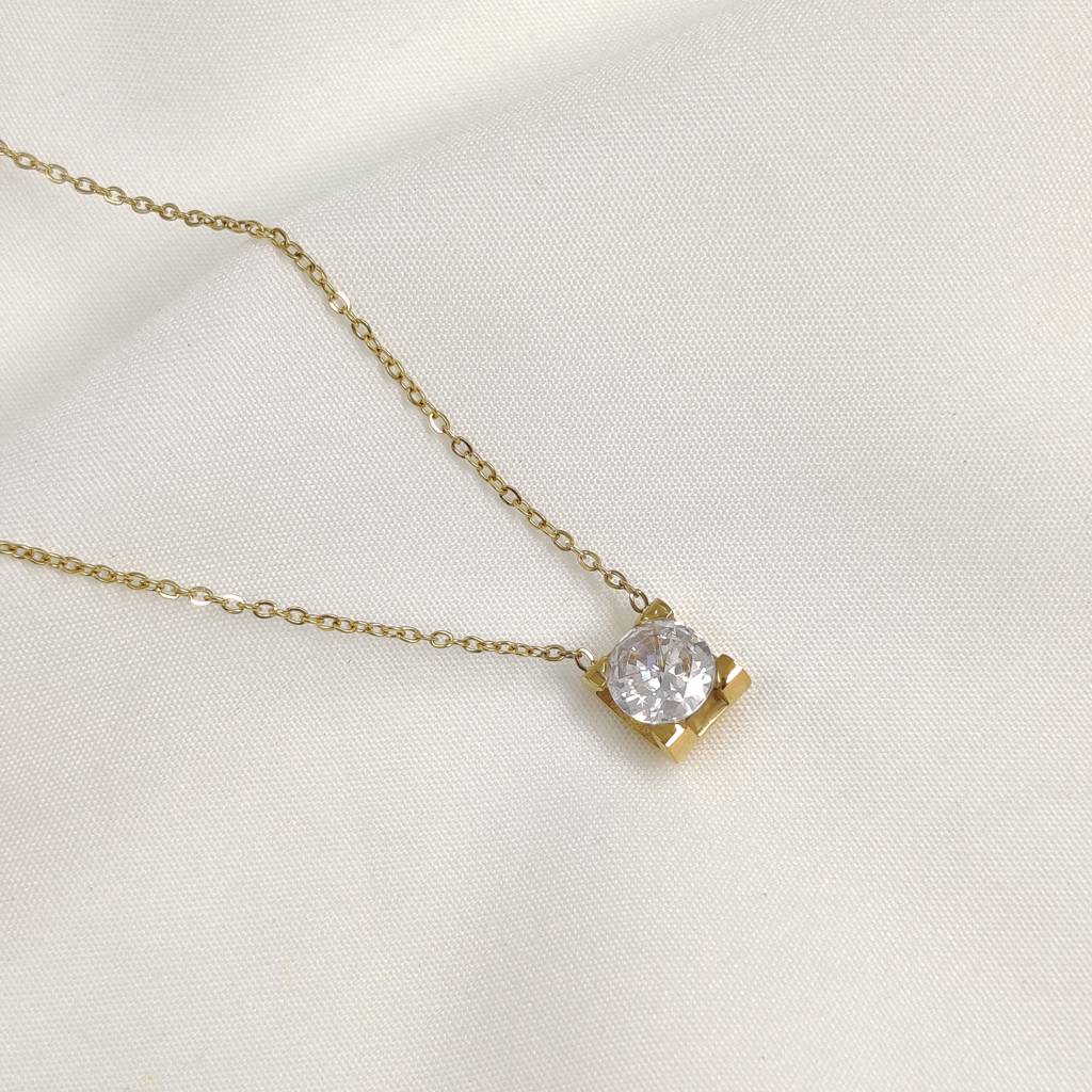 Gold Plated Stainless Steel Suzy Solitaire Necklace : (S)N-SO-1-0