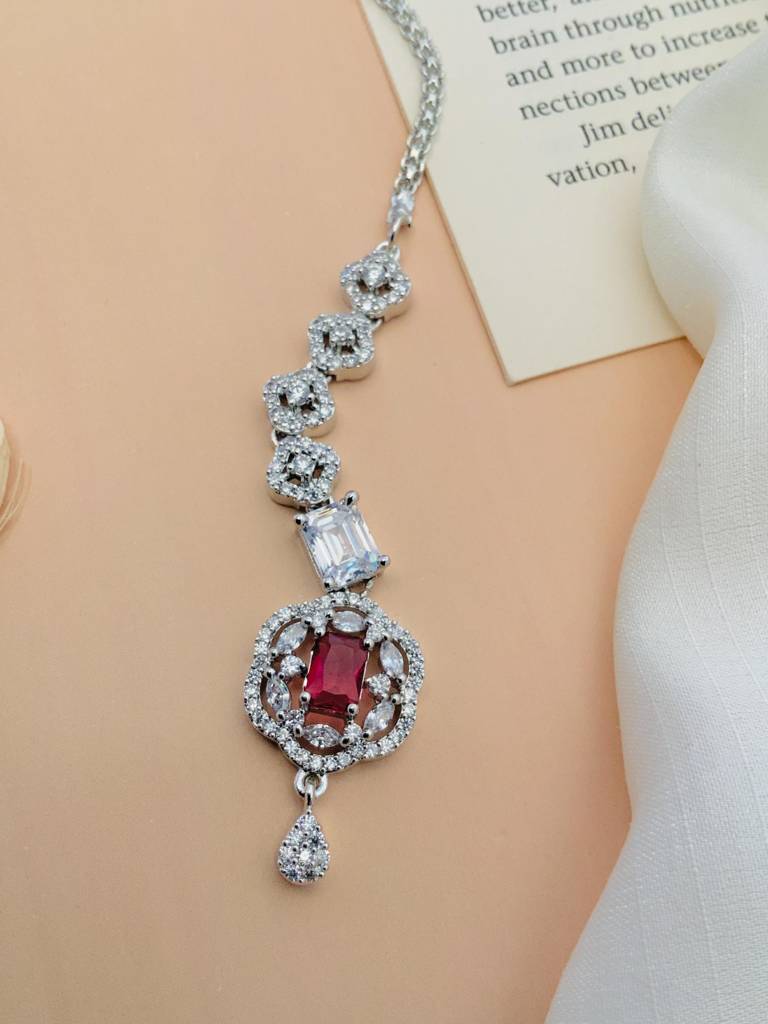 Premium Kemp Beaded Temple Pendant Maang Tikka In Gold Finish : SPADDMMG01Red