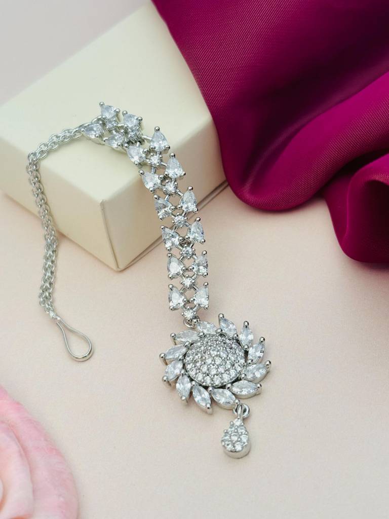 Silver Plated American Diamond Studded Maang Tikka
-Spaddmmg10Whiter01 : SPADDMMG10WhiteR01