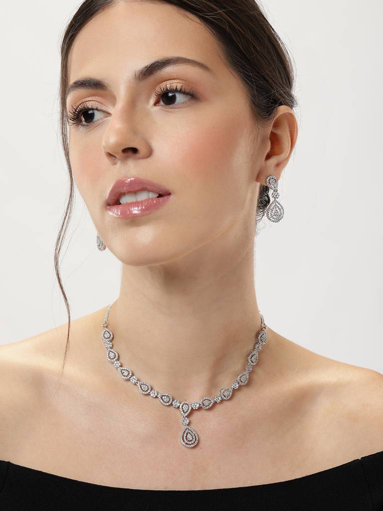 Beautiful Silver Necklace Set With Dazzling American Diamonds : SPADDMNC08