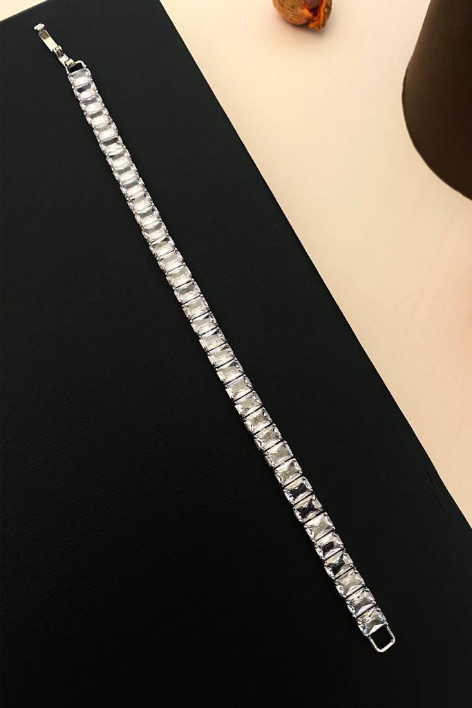 Silver Plated Abstract American Diamond Women Link Hand Bracelet-Spbraceletad01R02 : SPBraceletAD01R02