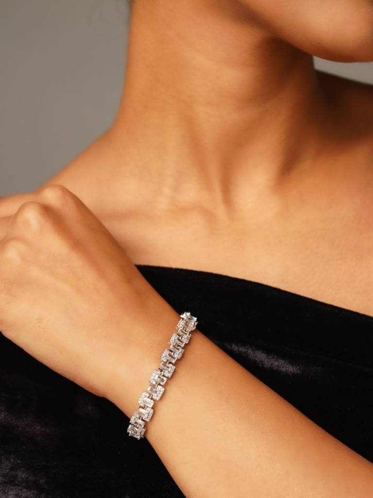 Silver-Plated Abstract American Diamond Women Hand Bracelet-Spcbbr1348R01 : SPCBBR1348R01