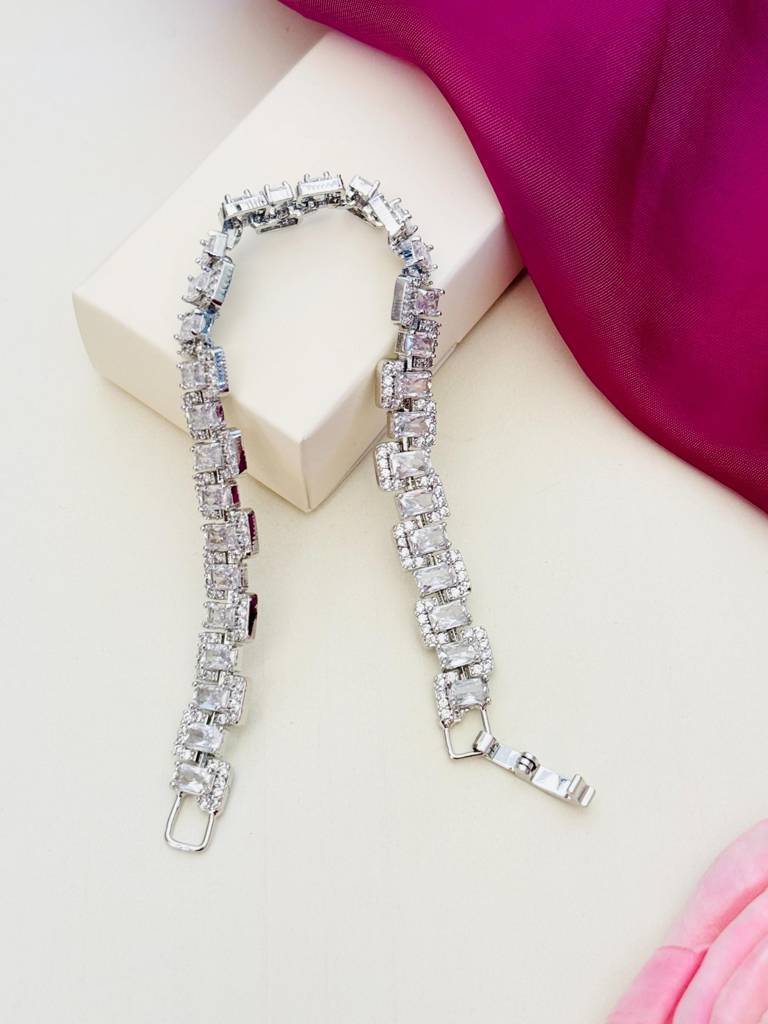 Silver-Plated Abstract American Diamond Women Hand Bracelet-Spcbbr1348R01 : SPCBBR1348R01