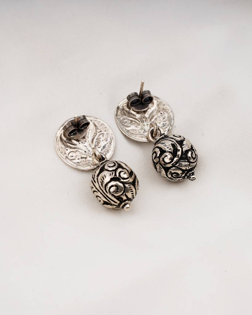 Noor Chittai Ball Bead Earrings - 92.5 Sterling Silver : SPCTEARRING01