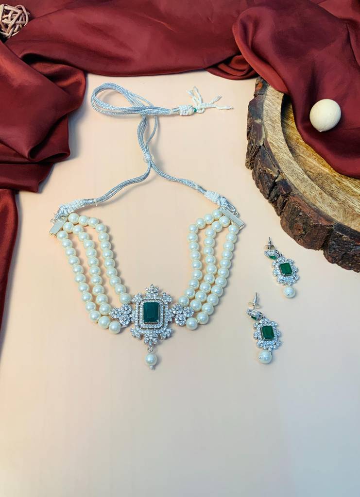 Silver Necklace Set With Radiant American Diamond Sparkle : SPHCNCPearl01
