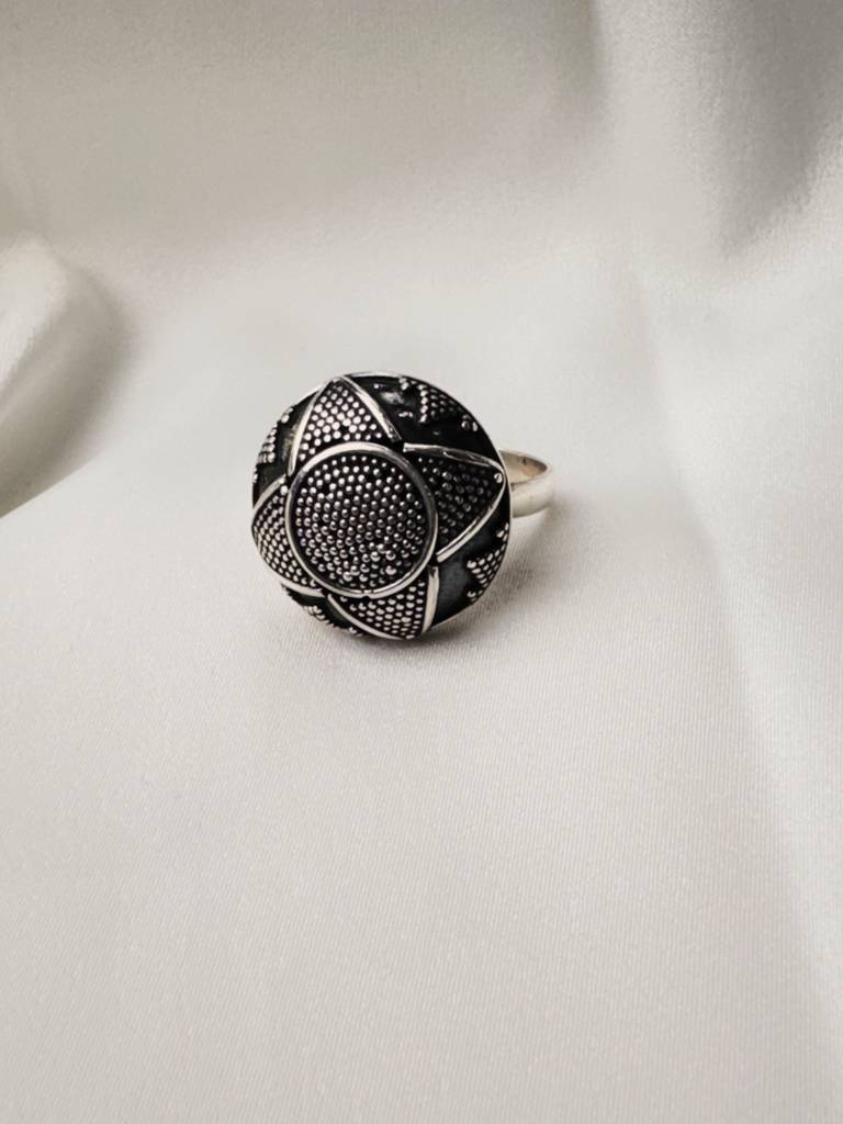 Lotus Orbit Dome Ring : SPPSRING08