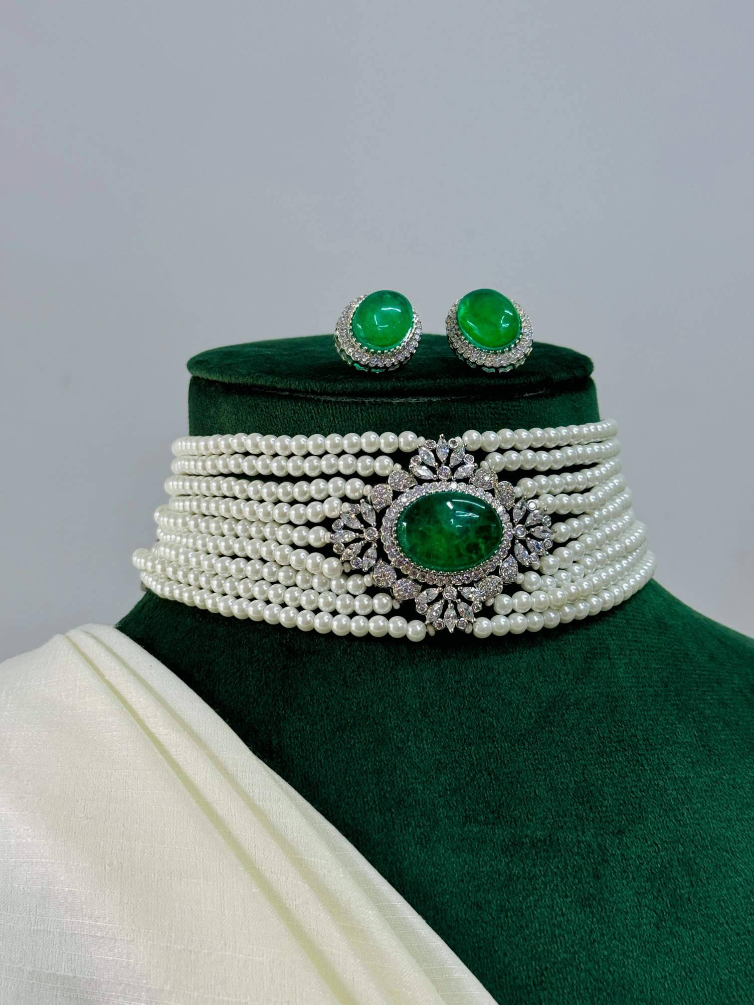 Embellished Silver Plated Pearl Choker Necklace Set : SPSJChokerParadiseGreen