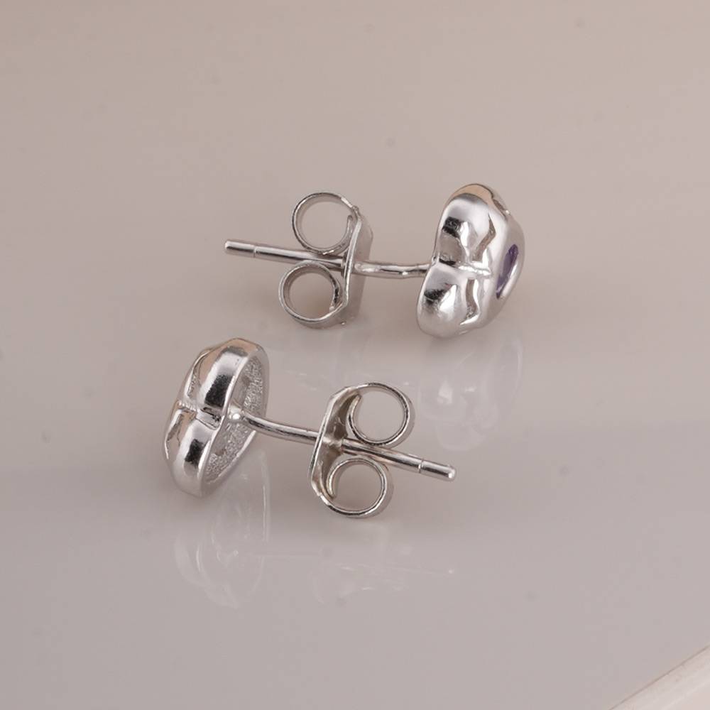 925 Sterling Silver Heart Stud Earrings : SRWER11