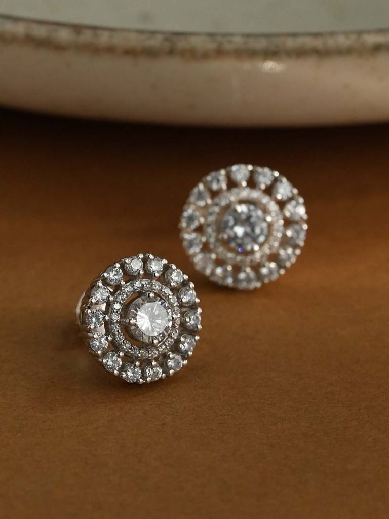 925 Sterling Silver Sparkling Round Cz Stud Earrings : SRWER141