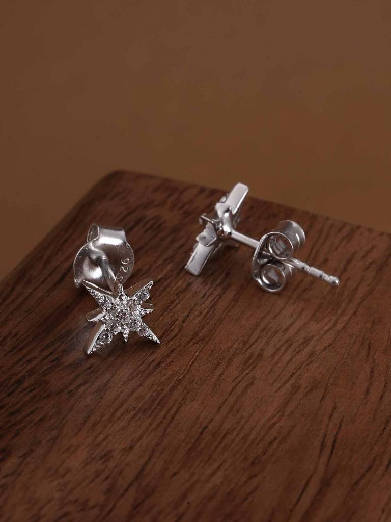 925 Sterling Silver Cosmic Dust Star Studs : SRWER16