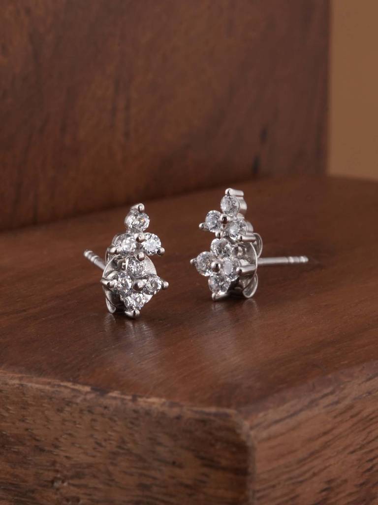 925 Sterling Silver Ice Flower Crystal Studs : SRWER20
