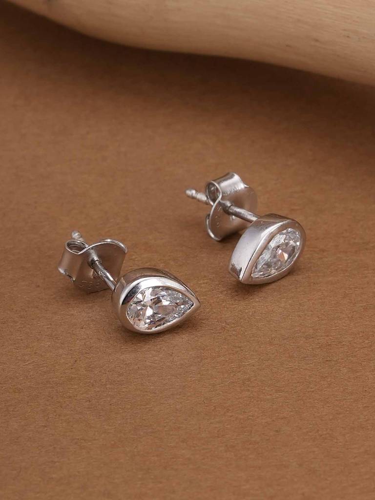 925 Sterling Silver Classic Pear Earrings : SRWER25