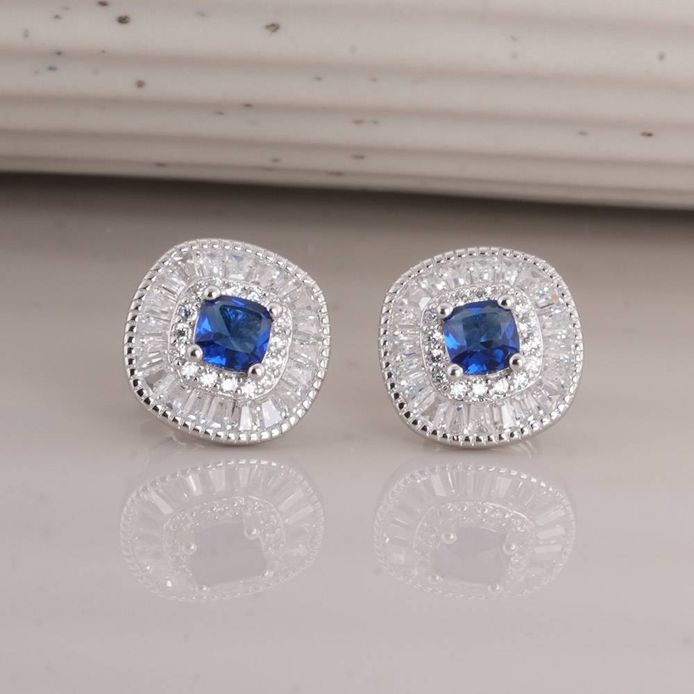 925 Sterling Silver Blue Crystal Halo Pendant Earring Set : SRWJS7