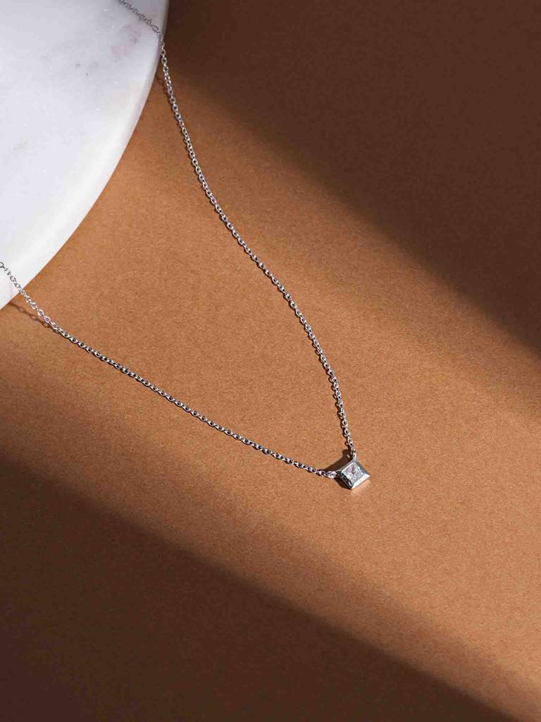 925 Sterling Silver Princess Cut Pendant : SRWNC20